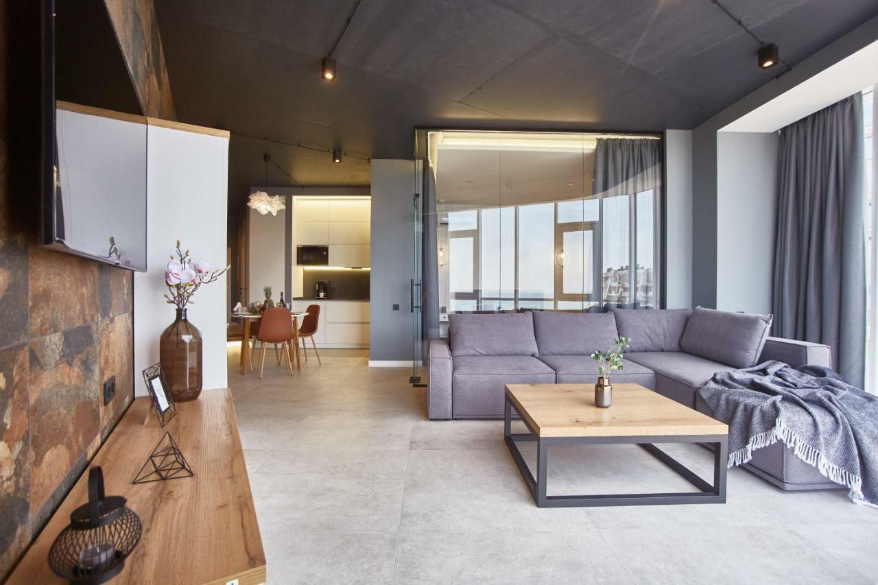Gagarin Plaza Luxury Sea View Apartments Odesa Exterior photo