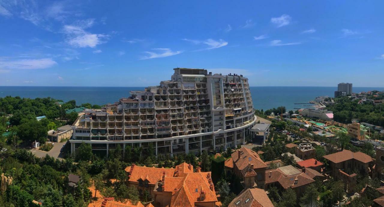 Gagarin Plaza Luxury Sea View Apartments Odesa Exterior photo